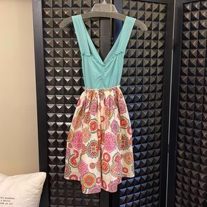 Adorable summer dress!